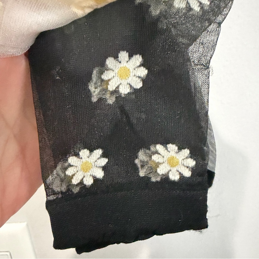 NEW Anthropologie Daisy Tulle Socks Black Baby Yellow Sheer - Picture 6 of 8
